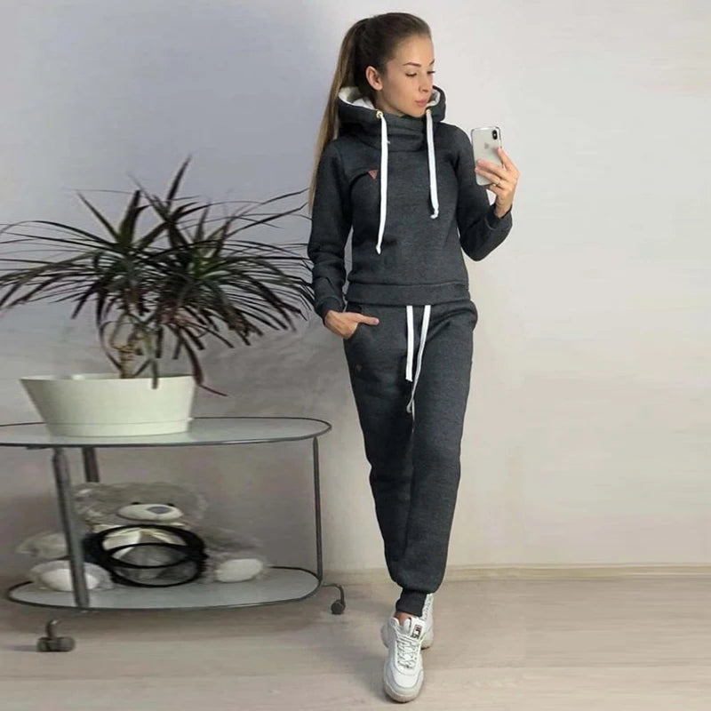 Fleece Leather Badge Long Sleeve Sports Sweater Set