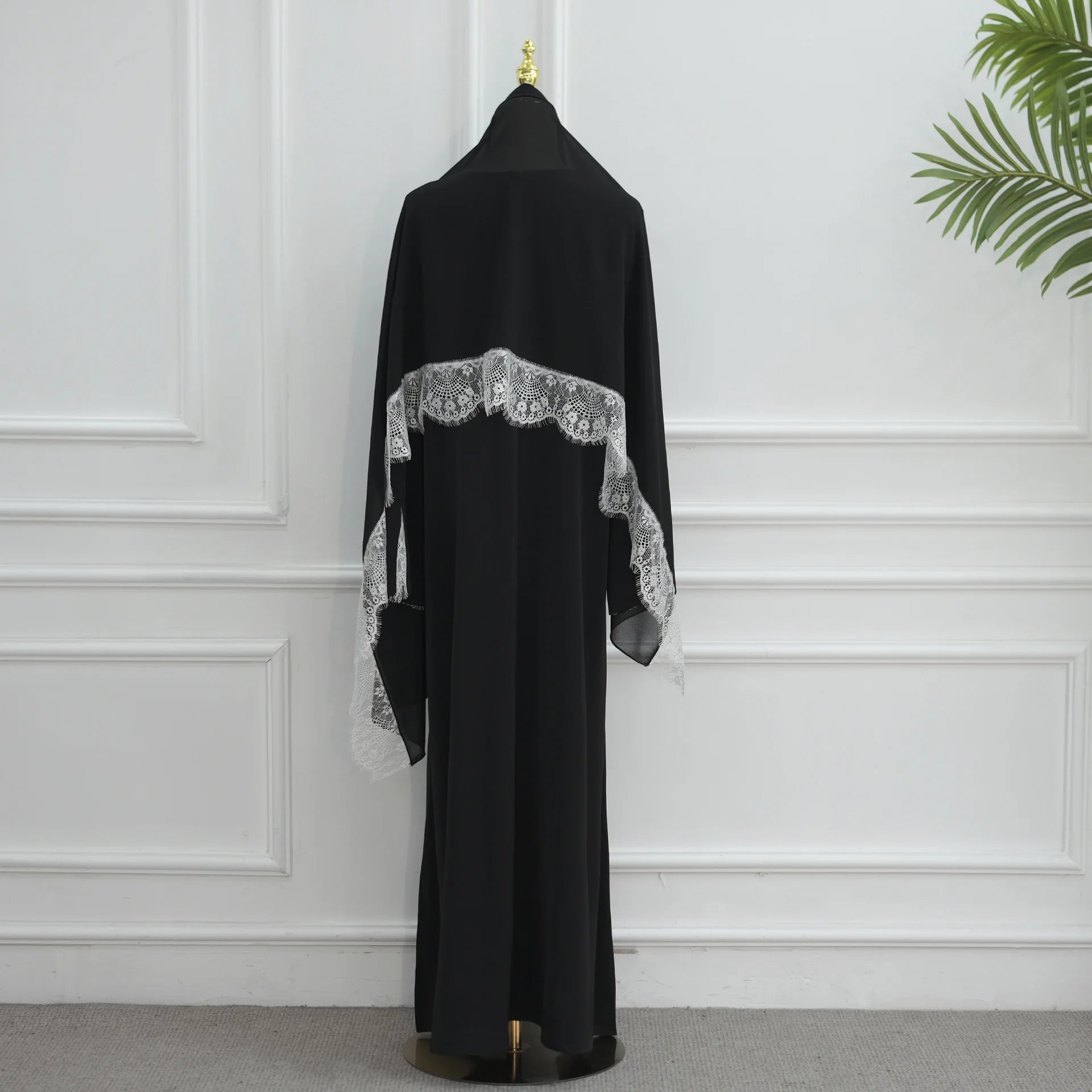 Two-Piece Luxury Lace Dubai Abaya Set