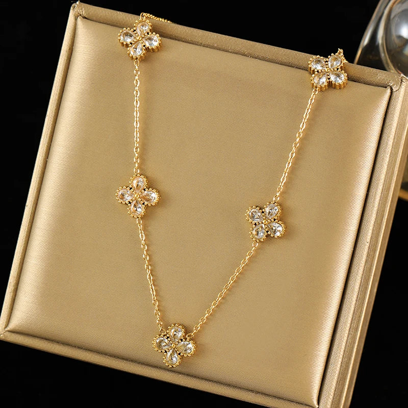 White Zirconia Flower Jewellery Set