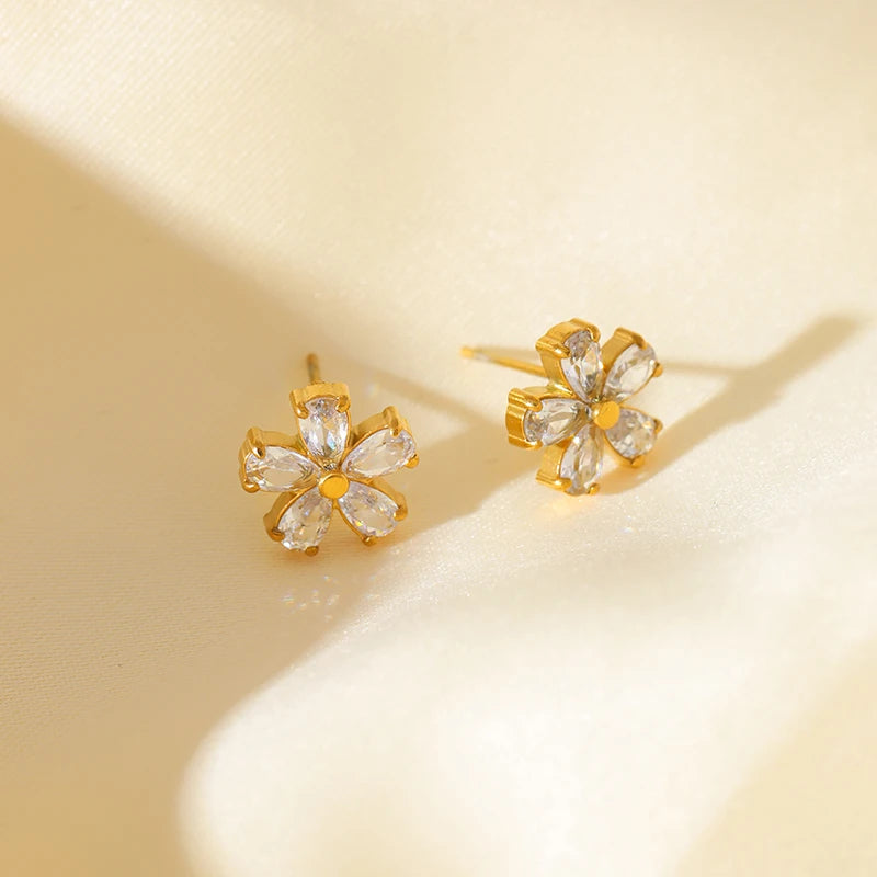 White Zirconia Flower Jewellery Set