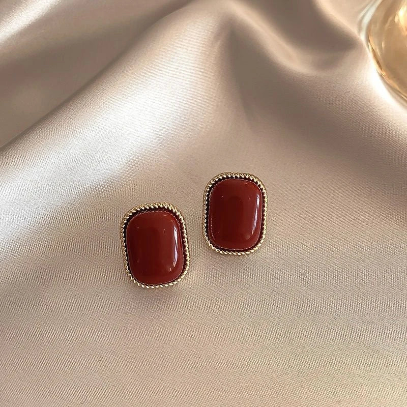 Wine Red Pearl Flower Stud Earrings