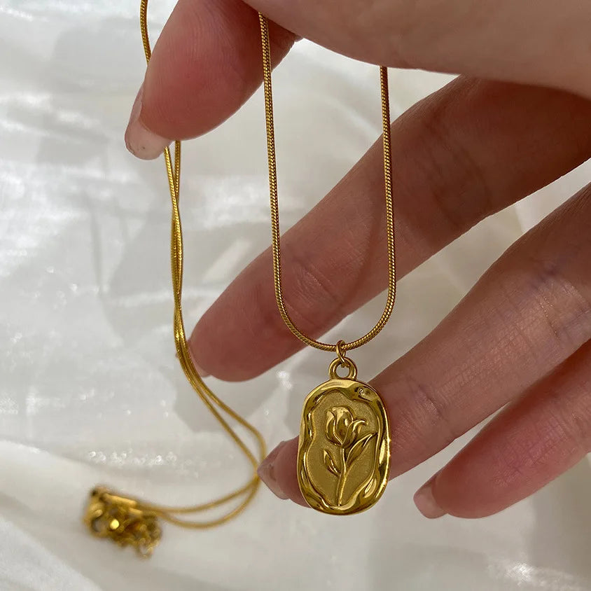 Tulip Rose Pendant Necklace