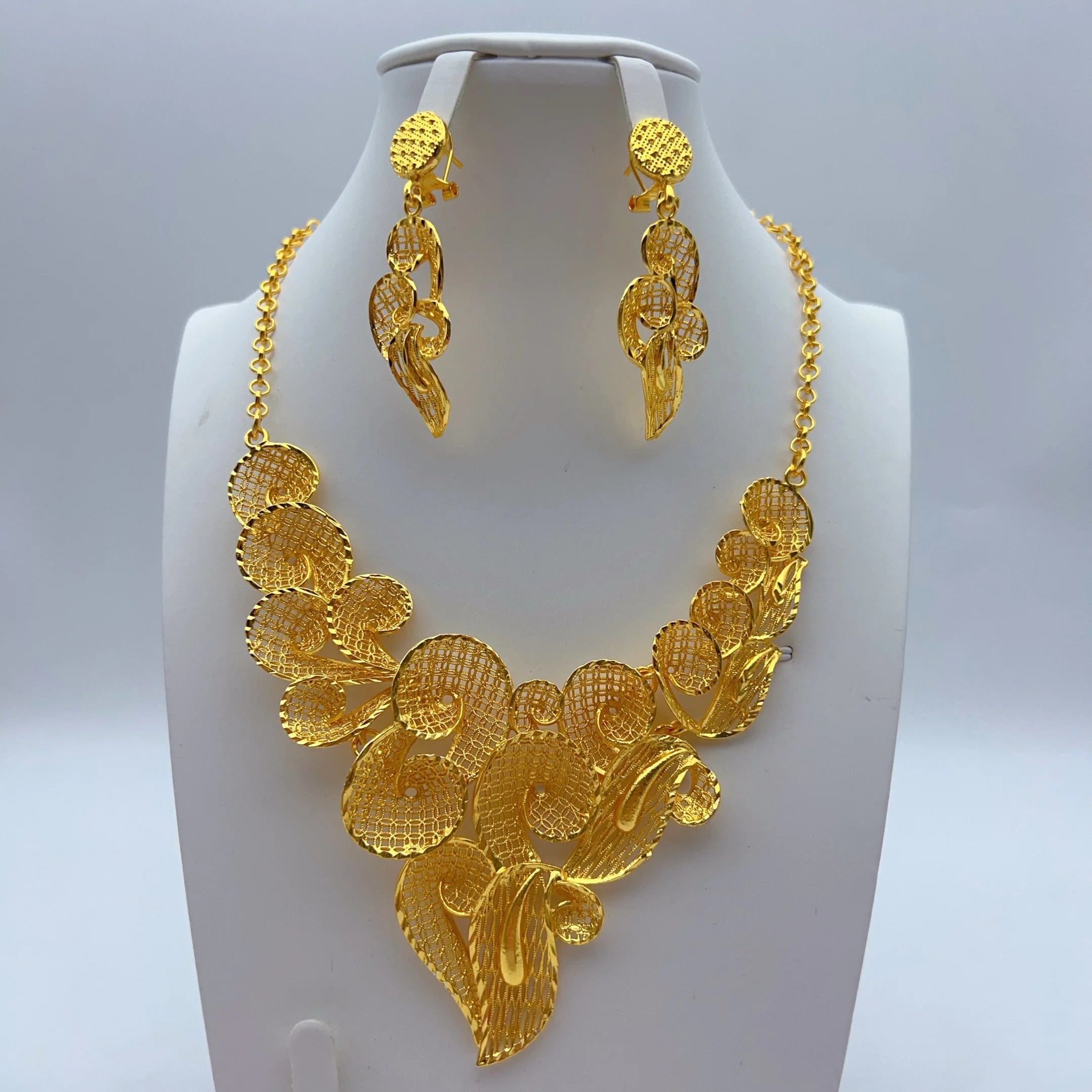 Dubai Luxe Tassel Necklace Set