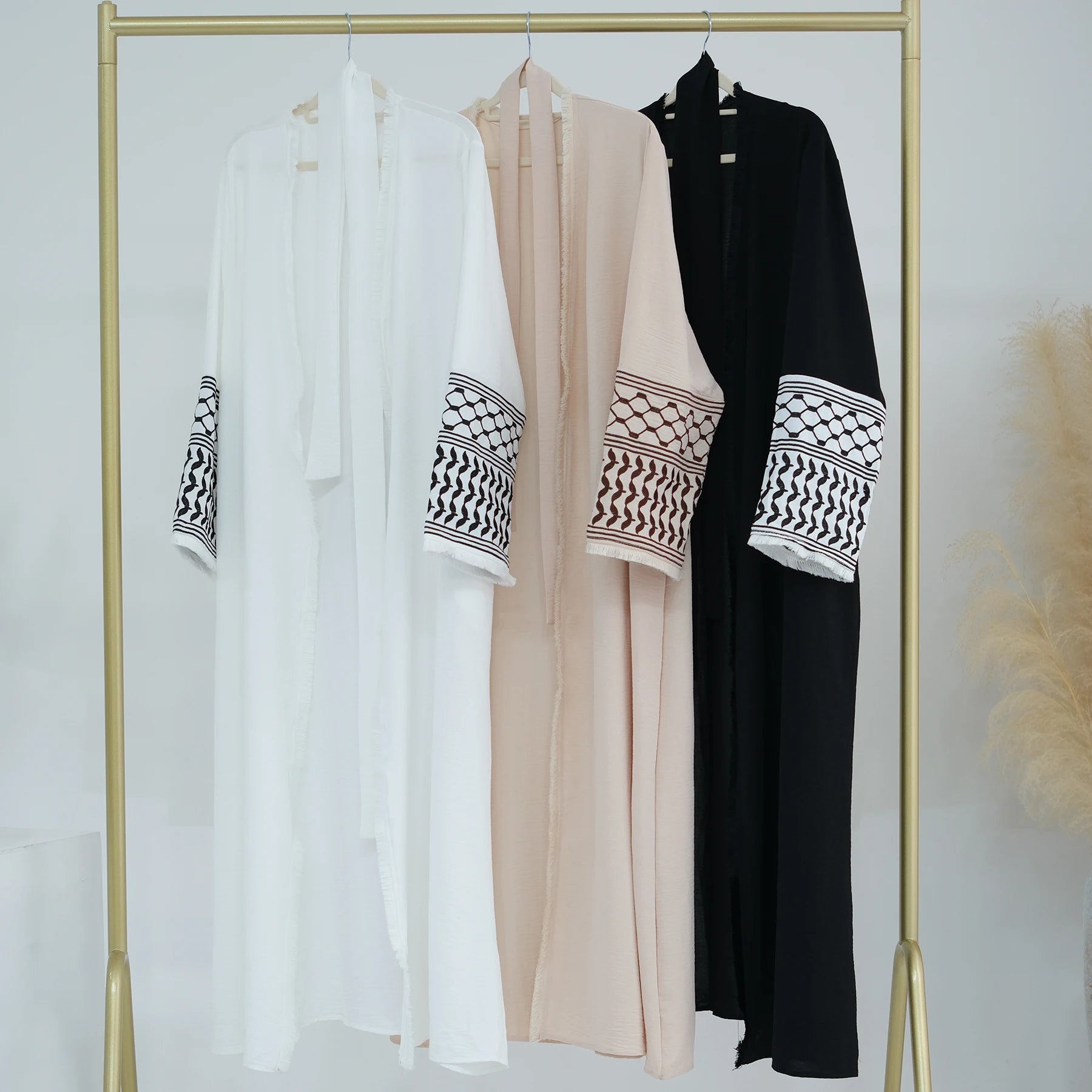 Crepe Kefiyyeh Embroidery Tassel Abaya