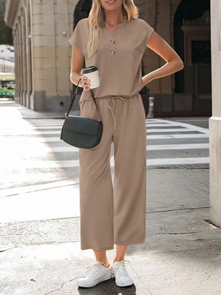 V-Neck T-Shirt & Wide Leg Capri Pants Set