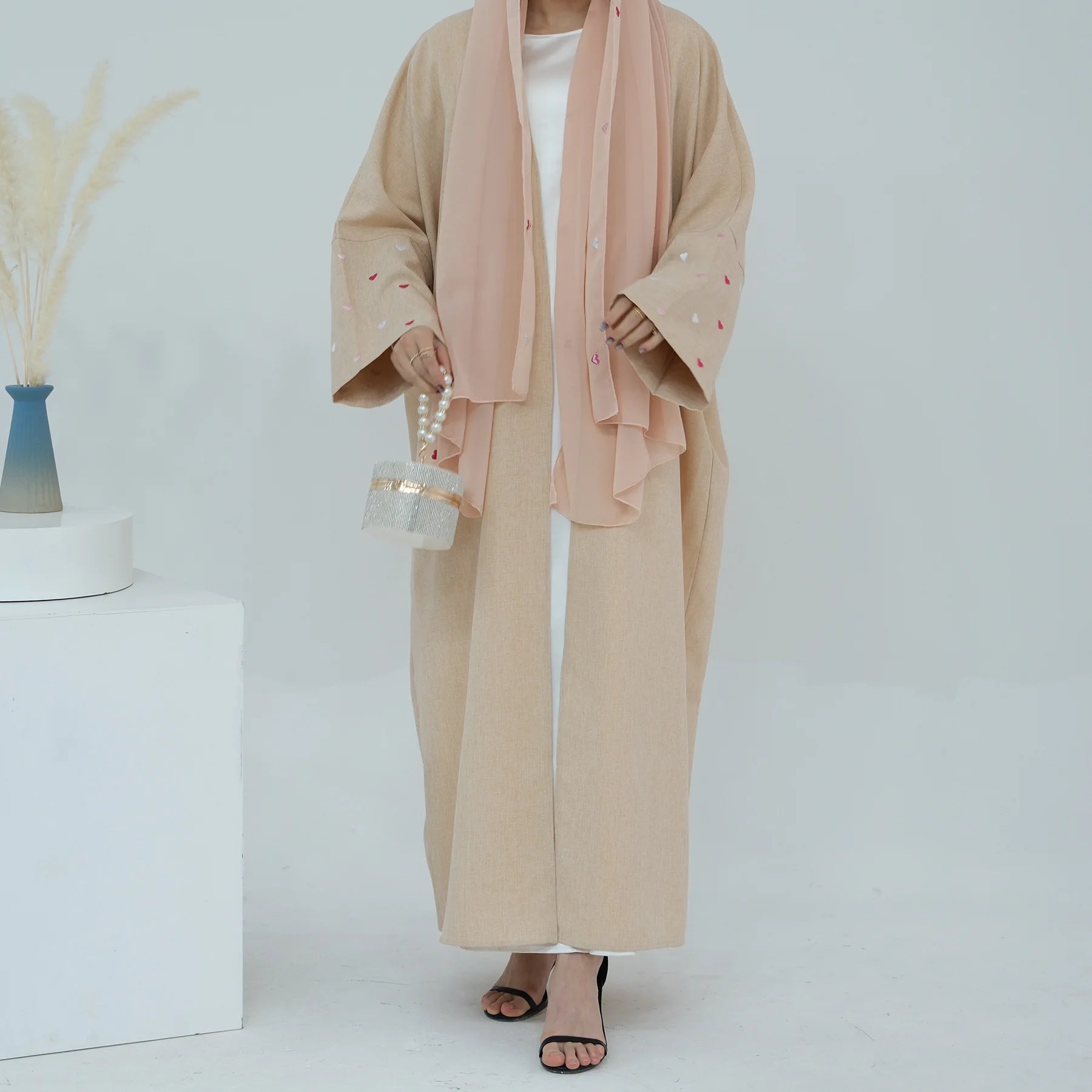Heart Embroidery Batwing Sleeve Linen Kimono Abaya