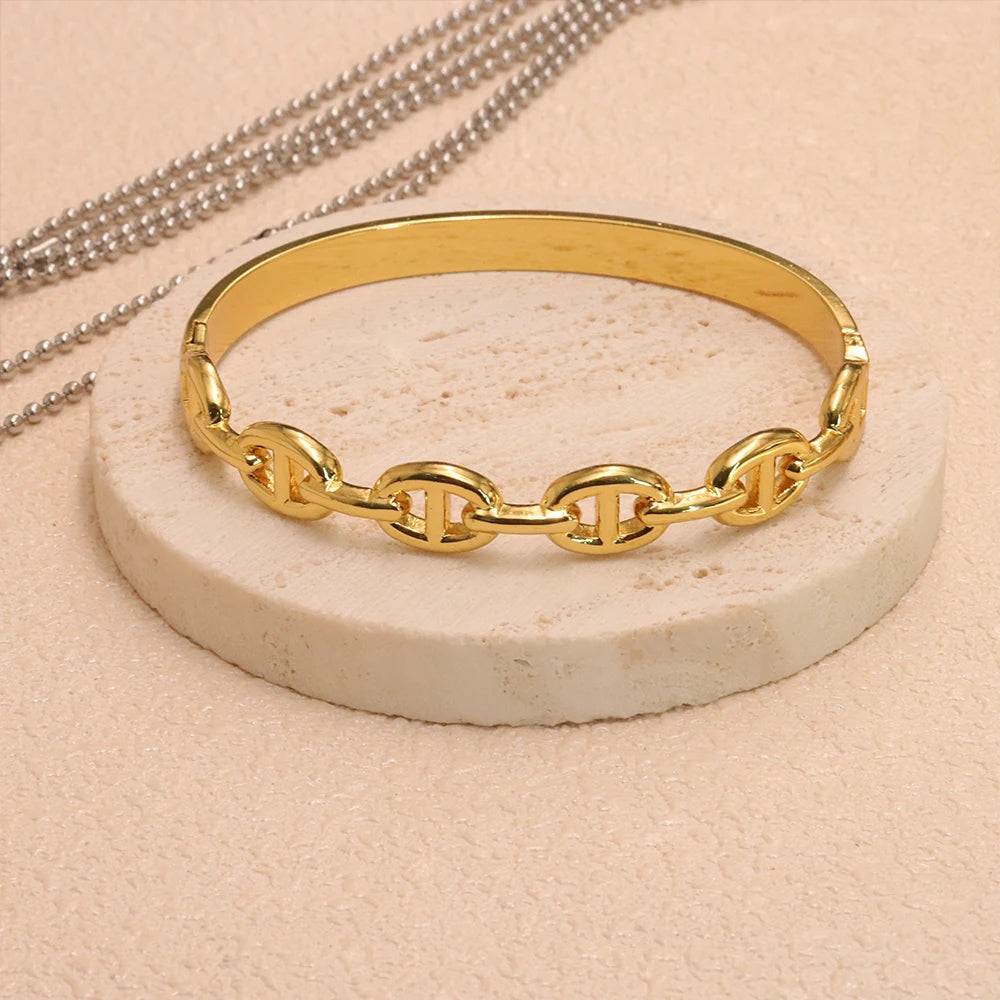 Gold D-Chain Snap-On Bangle Bracelet