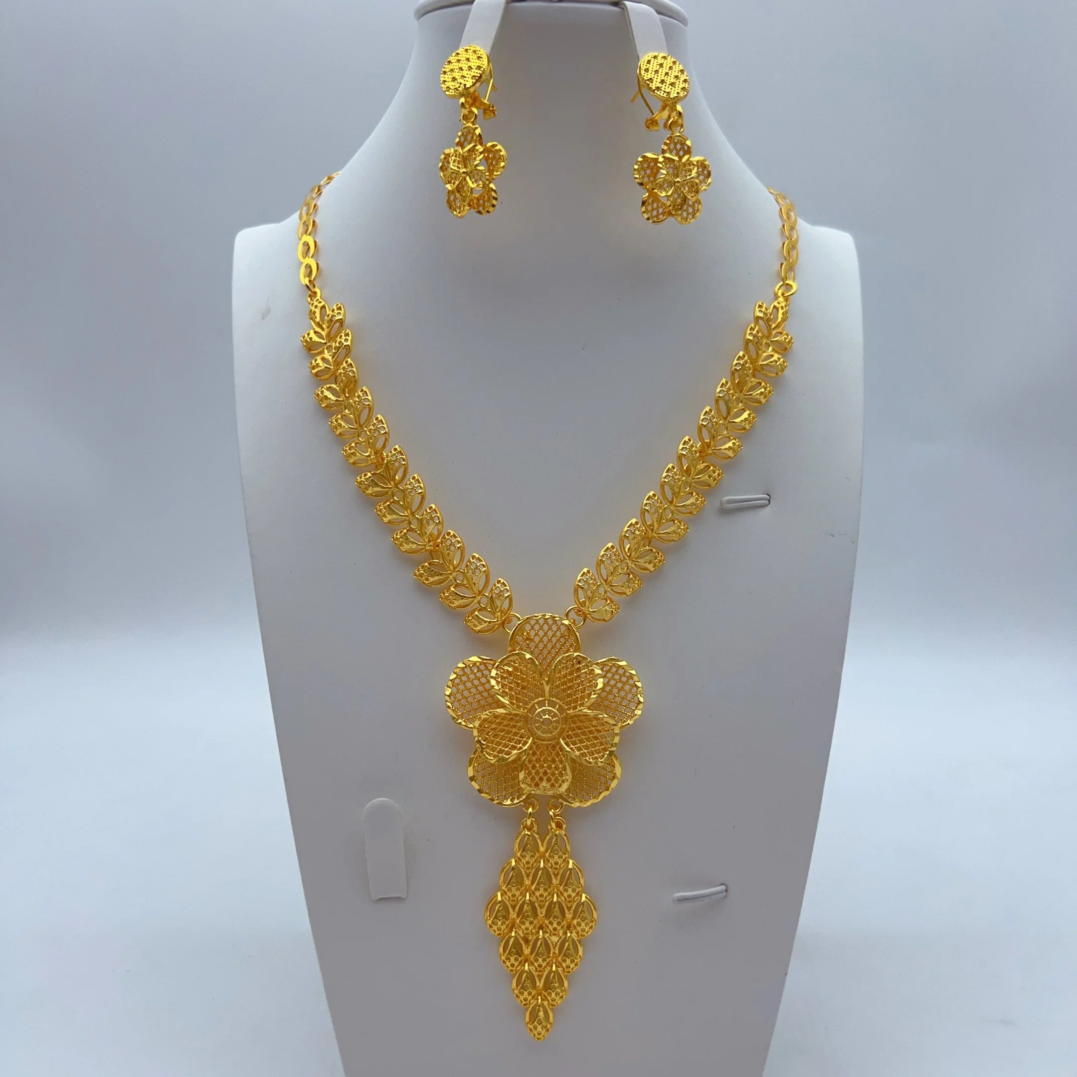 Dubai Luxe Tassel Necklace Set