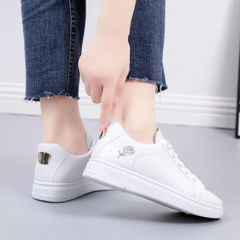 Women's Lace-Up Ankle Boots – Elegant Low Heel PU Boots