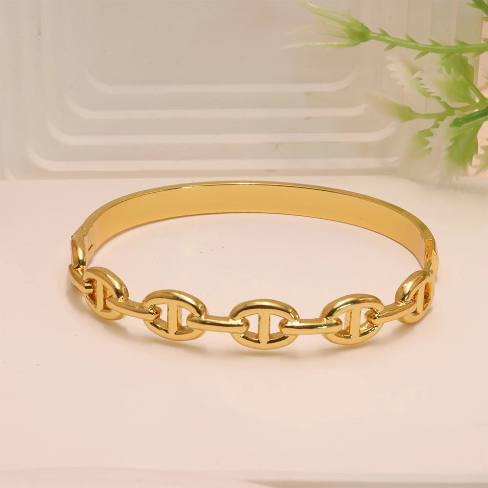 Gold D-Chain Snap-On Bangle Bracelet