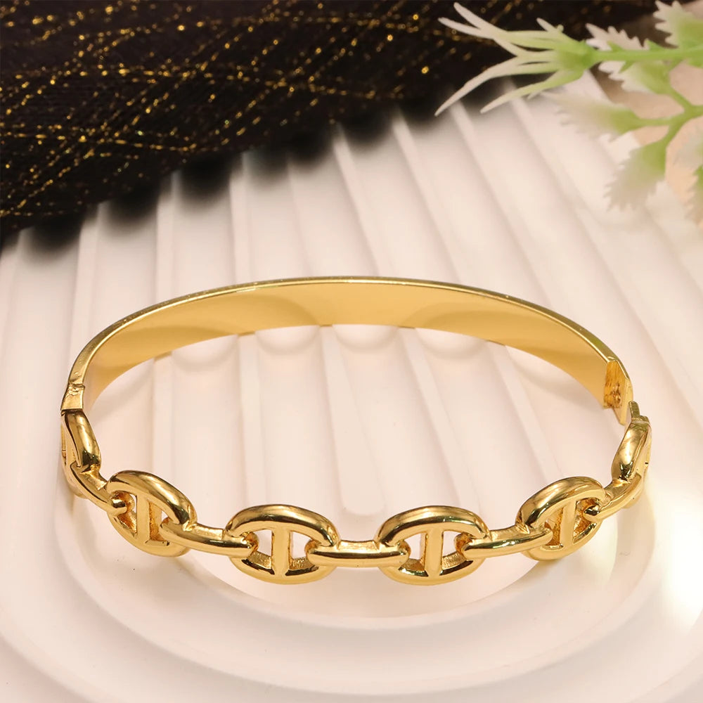 Gold D-Chain Snap-On Bangle Bracelet