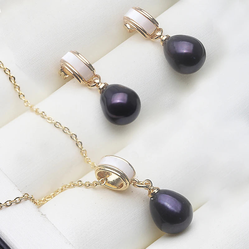 Freshwater Pearl Necklace & Earrings Set