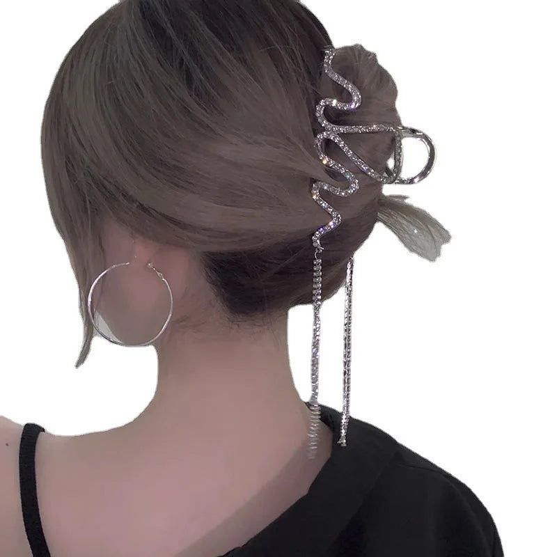 Rhinestone Tassel Chain Shark Clip
