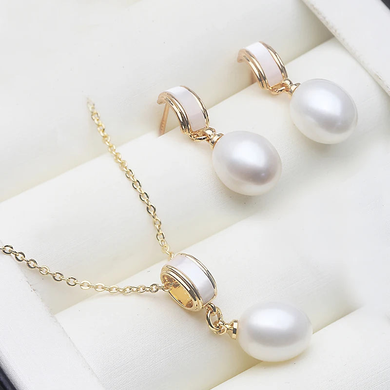 Freshwater Pearl Necklace & Earrings Set