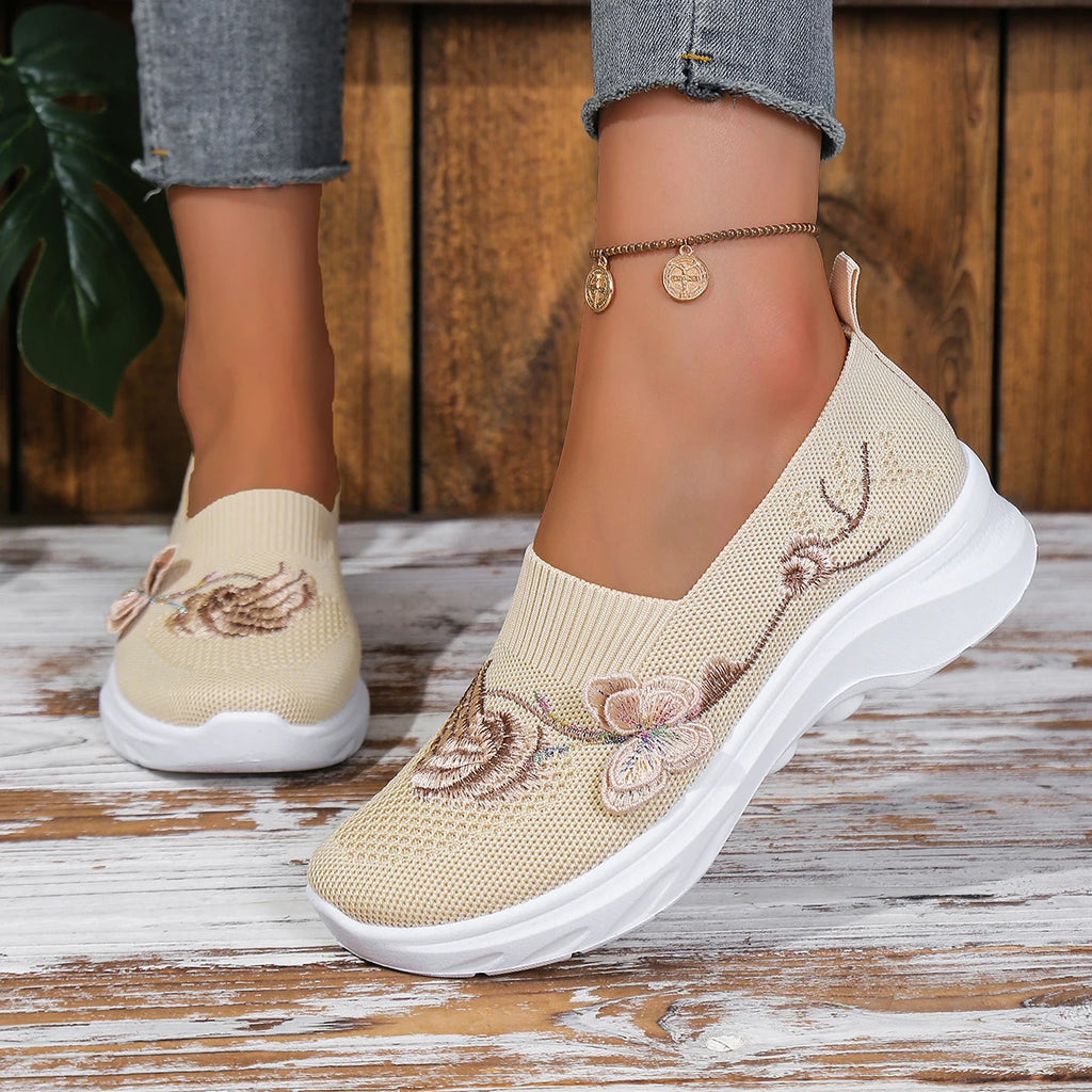 Women's Embroidered Canvas Slip-On Shoes – Lightweight Summer Flats