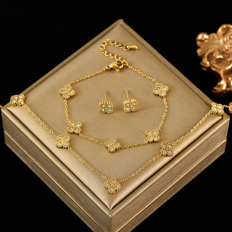 White Zirconia Flower Jewellery Set