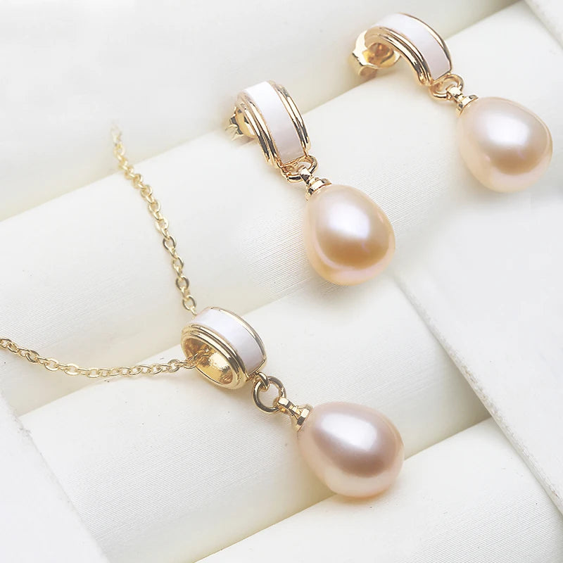 Freshwater Pearl Necklace & Earrings Set