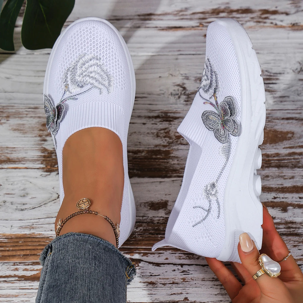 Women's Embroidered Canvas Slip-On Shoes – Lightweight Summer Flats
